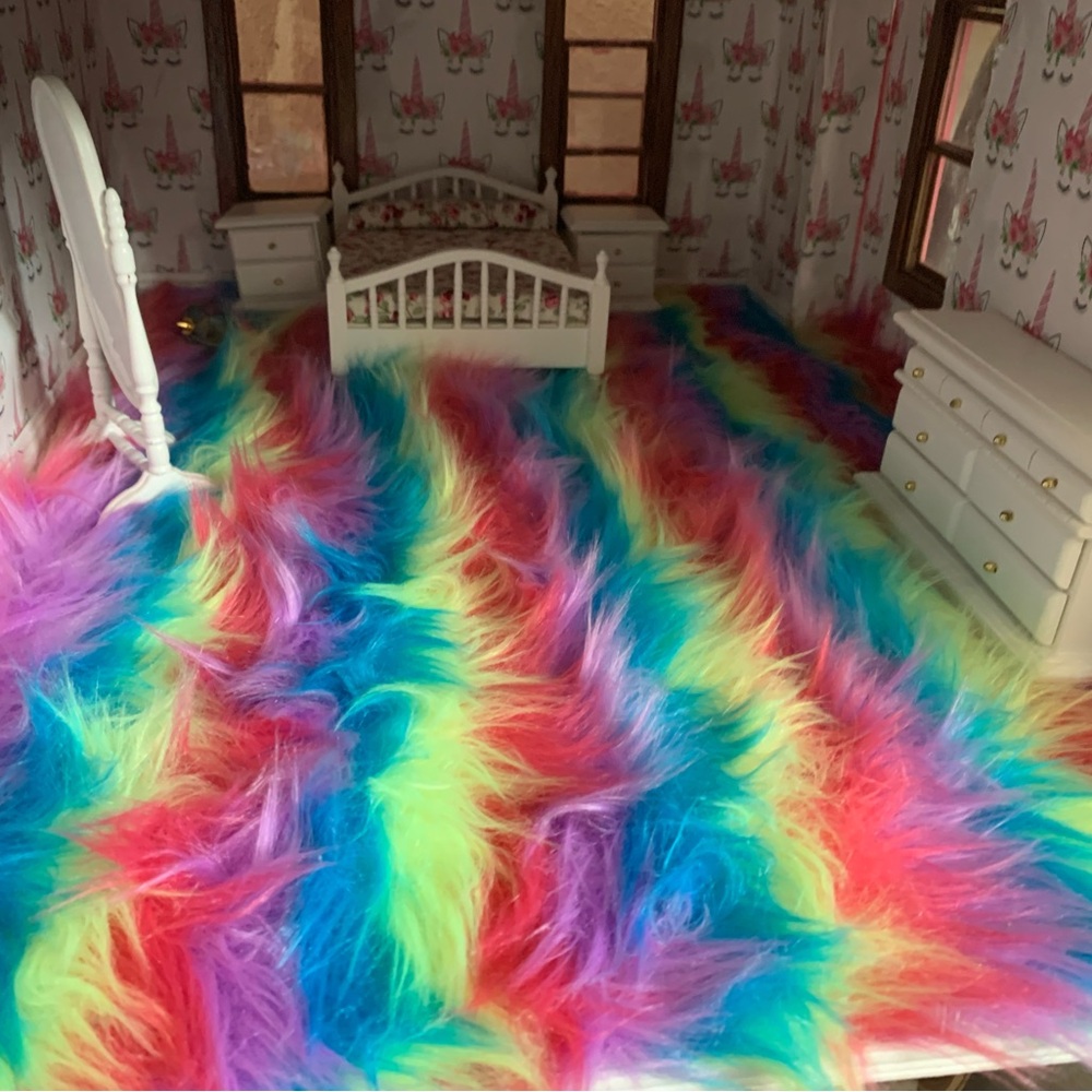 Néw doll house/model comes with - Picture 4 of 7